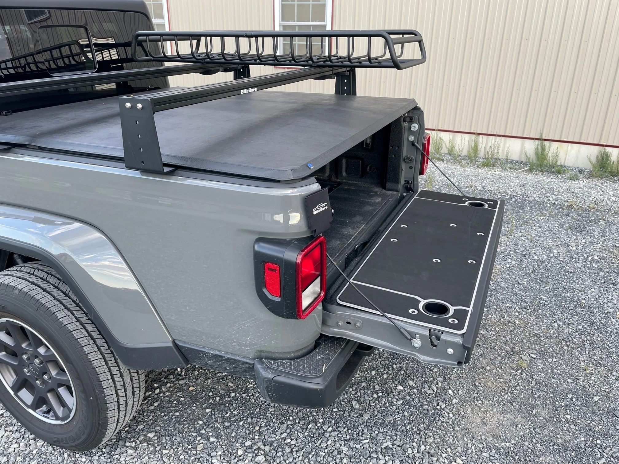 Gladiator Tailgate Cover (2019-2026) - Image 11