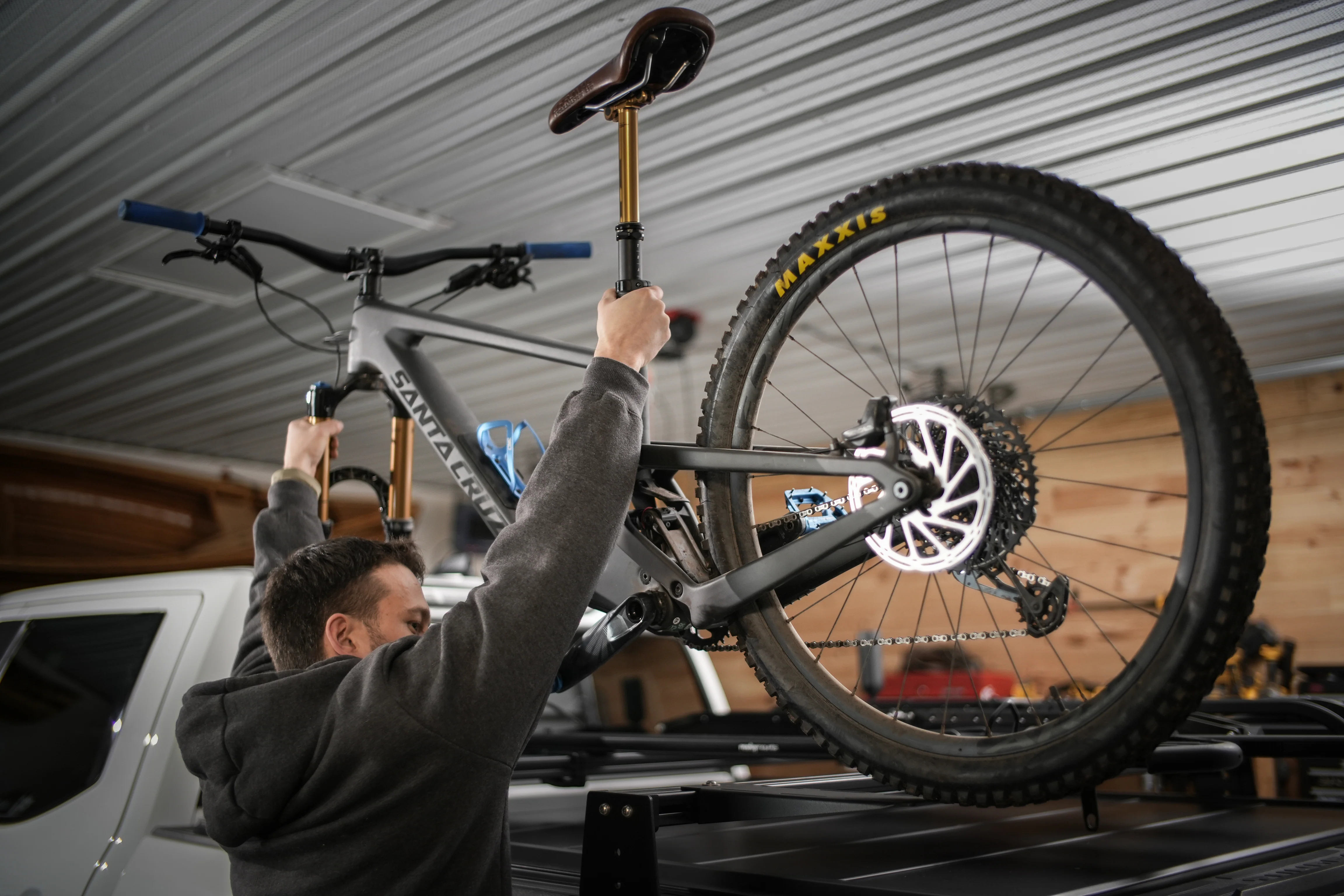 Scratch and Dent Set, Low Profile Bed Rack - Image 6